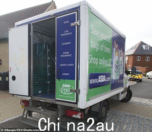 一位 Asda 客户声称她已经预订并支付了圣诞节送货费10 月,超市巨头取消了它,这让他感到“愤怒”。她在 10 月份预订并支付了圣诞节送货时段的费用,但对超市巨头取消订单感到“愤怒”</p> <h2>相关文章</h2> 上一页 1 下一页 <img src=
