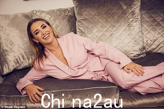 Georgia 很乐意担任竞选角色,以确保发生在她身上的事情不会发生在其他任何人身上,并希望进入学校强调分享露骨的色情图像如何毁掉生活