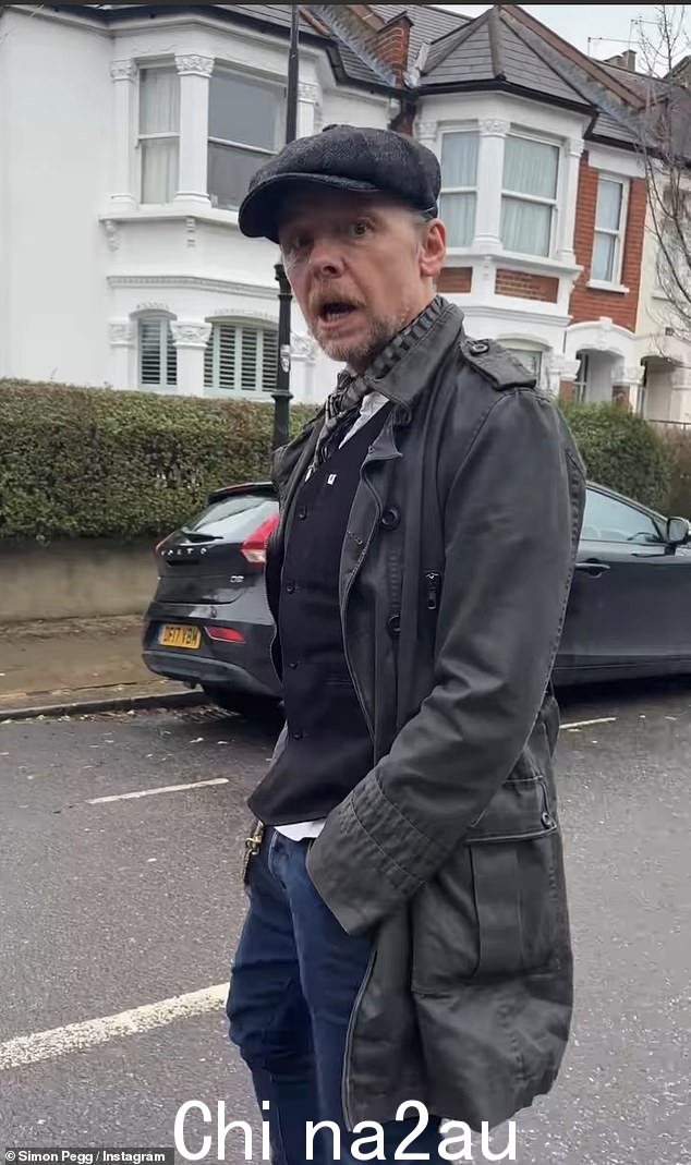 著名时刻:Simon Pegg 为节日 Instagram 帖子重现了僵尸肖恩中最具标志性的场景之一