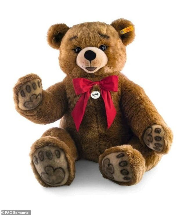 德国泰迪熊制造商 Steiff 的另一件作品是 FAO Schwartz 的这只价值 1,380 美元的熊