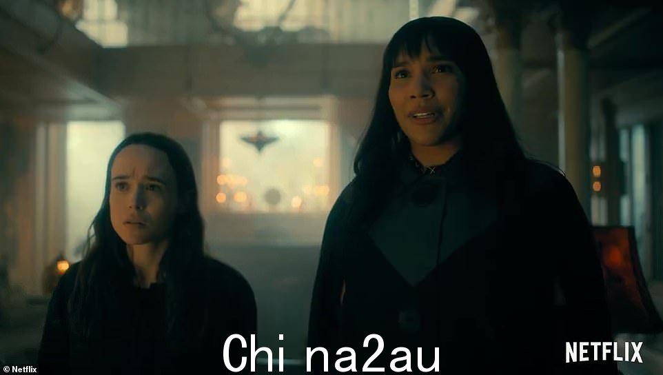 他还在 Netflix 系列剧集 The Umbrella Academy 中饰演 Vanya/Viktor Hargreeves
