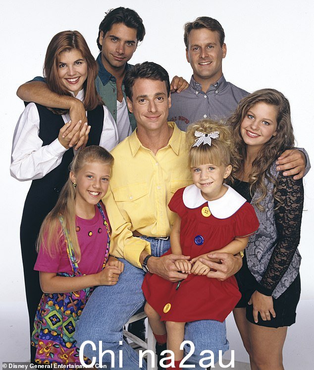Saget 出现在 1993 年 9 月 Full House 的宣传图片中