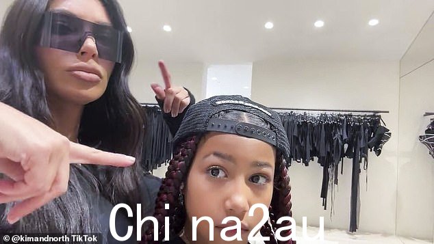 玩得开心:Kim 和 North 周一在他们共同运营的 TikTok 帐户上发了一个有趣的帖子,圆满结束了