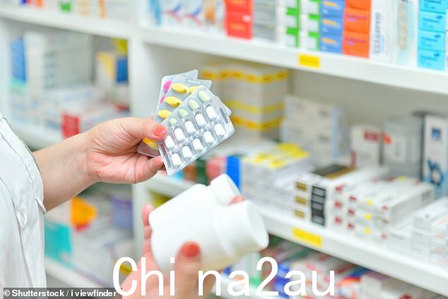 答案清楚地揭示了英格兰的独立社区药房是如何被驱动的en 因 NHS 系统而破产,该系统在每次分发处方药时都会对他们进行有效的经济处罚,特别是当短缺和价格上涨导致药品价格飙升时” class=