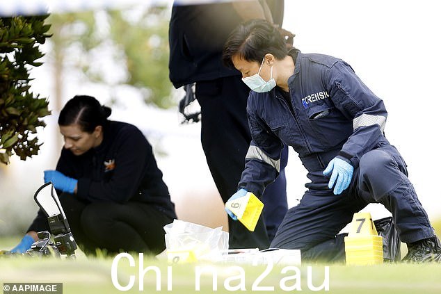 一名 30 多岁的妇女在周三凌晨 2 点左右严重烧伤后被送往医院,伤势危及生命