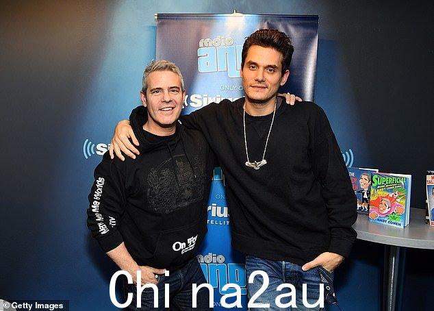 支持系统:好朋友 John Mayer 也是 Andy 支持系统的一部分。他解释说:“他会说,‘我爱你,我珍惜你……’只是直男不一定应该说的这些话,”(2019 年 5 月纽约拍摄) blkBorder img-share