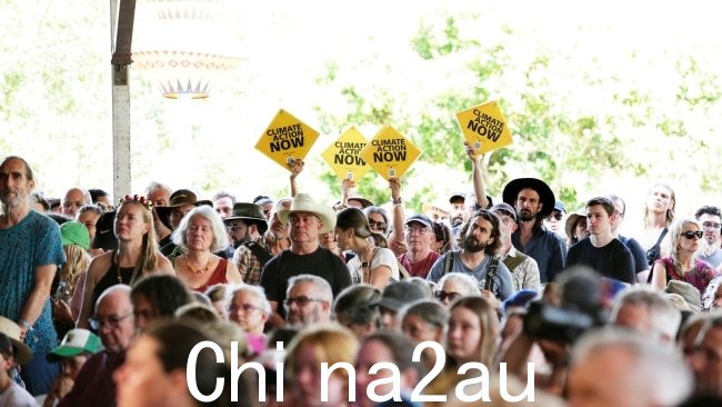 Albanese 先生过去两天在昆士兰州的伍德福德民俗节上遇到了相当敌对的人群。图片:NCA Newswire / Claudia Baxter