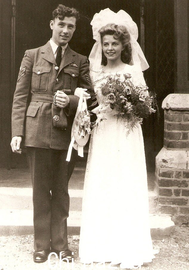 Alfred Milne,照片拍摄于 1943 年 7 月他与 Gwendolen Margaret Oliver 的婚礼当天,当时他驾驶的飞机在执行秘密任务时在米德尔斯堡南部坠毁,不幸遇难