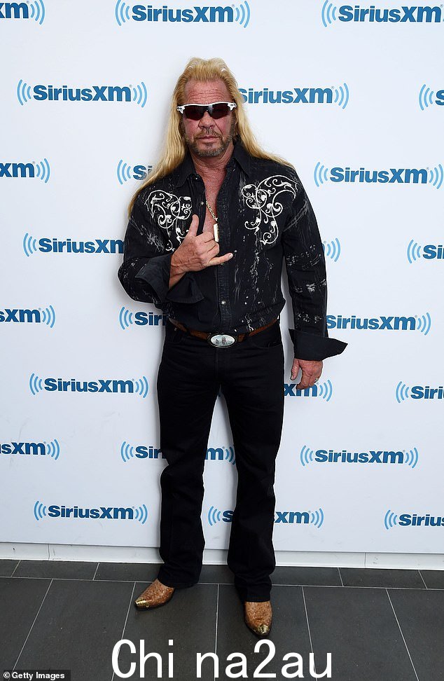 真人秀明星:罗宾逊是 Duane 'Dog the Bounty Hunter' Chapman 的长期合作者,并在 2019 年 WGN 系列 Dog's Most Wanted 中共同出演;2015 年在纽约看到