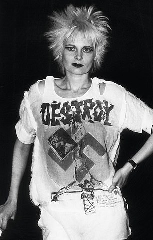 Vivienne Westwood 在她朋克时代最具争议的设计之一