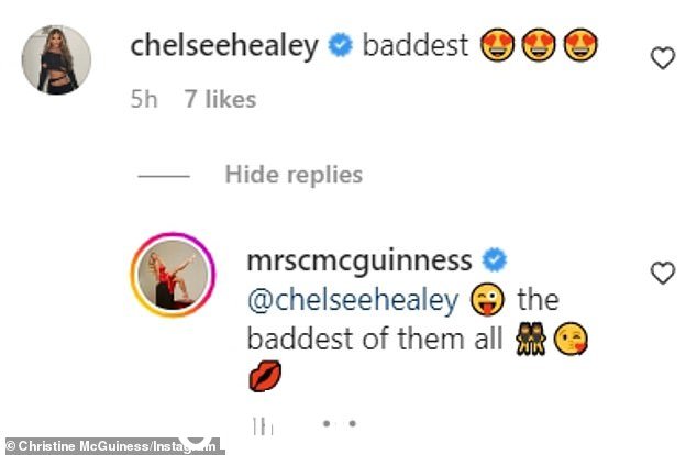 支持rtive:Chelsee 评论帖子写道:'baddest' 后跟一串心动的表情符号