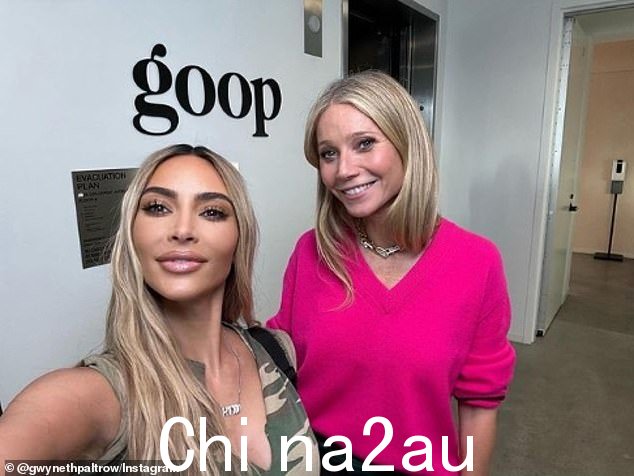 好朋友:本周早些时候,格温妮丝发布了她的 Goop 播客的一集,其中包括与 42 岁的金卡戴珊的对话