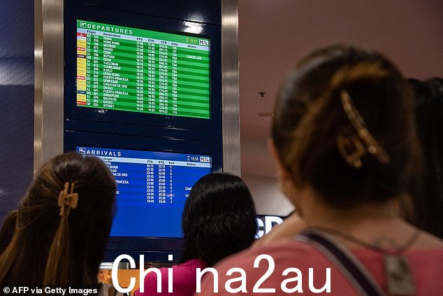 澳洲航空 QF19 航班是近 300 次改道的航班之一,到元旦下午三点左右,菲律宾上空通常繁忙的空域完全空无一人
