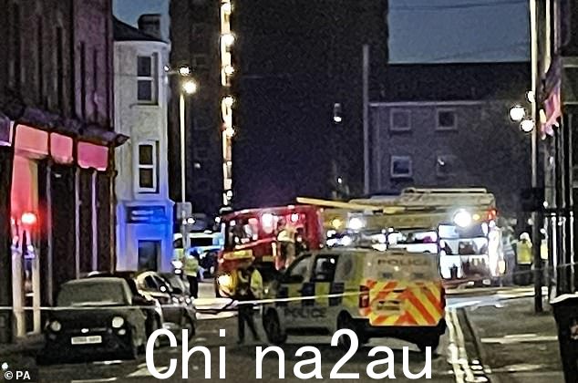 珀斯新县酒店火灾后现场的紧急服务
