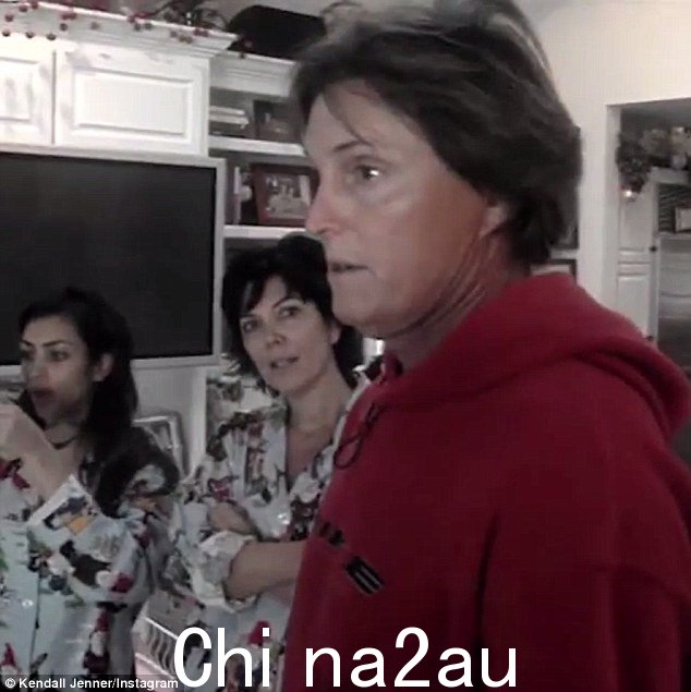 'Go out to the driveway':但是 818 Tequila 创始人对马术的热爱始于她 12 岁那年,当时她的父亲 Caitlyn Jenner(当时的布鲁斯)给她带来了一匹小马,这让她大吃一惊for Christmas 2007