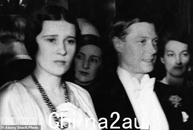 Thelma Furness,与爱德华八世合影,当时——威尔士亲王,在他们 1932 年的风流韵事中