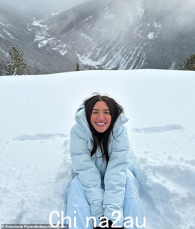 新快照:Anastasia Karanikolaou 周一在 Instagram 上分享她在阿斯彭度假的最新照片