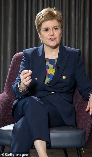 Nicola Sturgeon 暗示作者不是'真正的女权主义者'