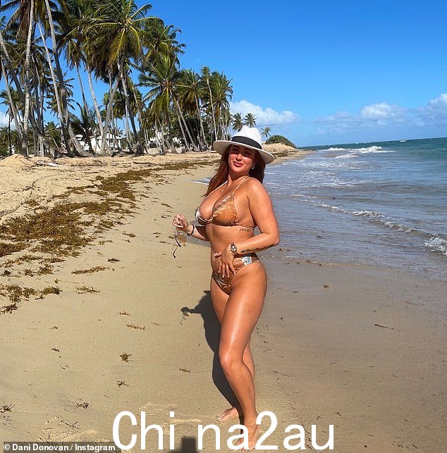 上图:美发沙龙老板 Dani 十几岁就开始了她的生意,是 18 名热衷于从她的生意中从 Lord Sugar 那里获得 25 万英镑的参赛者之一