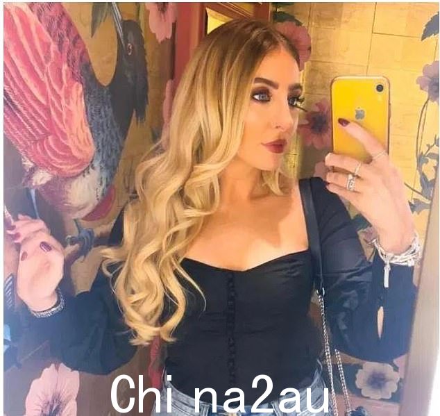 Ayshea Gunn(自拍照片),27 岁,已入狱在与英国最大监狱的男囚犯发生了四个月的风流韵事之后