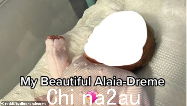 与此同时,今年出生的英国TikToker,分享了她的宝贝女儿的不同寻常的名字 Alaia-Dreme