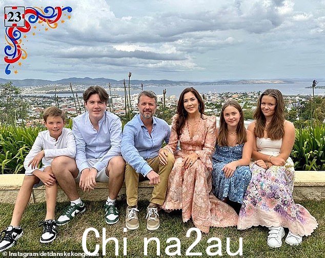 当约阿希姆王子的家人在越南过圣诞节时,他的兄弟弗雷德里克王储和他的孩子们旅行到玛丽王妃的祖国澳大利亚过节