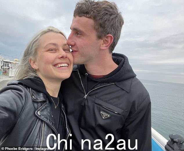Relationship:Phoebe 与交往两年的男友 Paul Mescal 分手的报道传出她父亲去世的消息