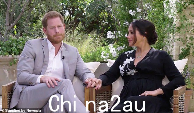 Spare 需要售出约 170 万册才能使企鹅兰登书屋获利,根据一项分析。但观察家表示,在他们的 Netflix 纪录片系列和对奥普拉的爆炸性采访(如图)之后,公众可能会厌倦哈利和梅根的消息