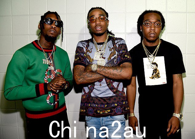 我们三人:从左起,Offset、Quavo 和 Migos 的起飞在 2016 年本田思域巡回赛开幕期间在后台合影