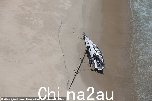 Huntress 位置偏远,位于巴伦角岛的圣诞海滩,有人担心无法打捞它
