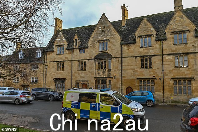 Matthew Corry,45 岁,已被还押候审,被指控谋杀了 84 岁的 Beatrice Corry。格洛斯特郡警方在 Corry 死后被授予 12 小时的拘留延期以采访 Corry被捕,证实他今天下午被指控