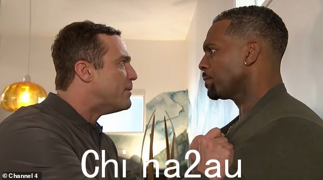 Richard Blackwood 曾表示,由于他们在现实生活中的亲密友谊,他'讨厌'对他的 Hollyoaks 联合主演 Jamie Lomas 说'可怕的台词'