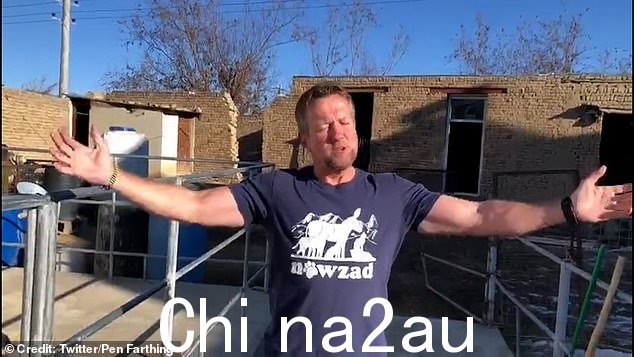 Pen Farthing 向他的 Twitter 关注者展示阿富汗的 Nowzad 驴保护区,2023 年 1 月 6 日