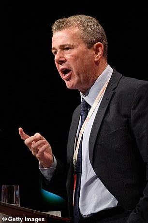 PCS 秘书长 Mark Serwotka 在 2019 年向工会大会致辞