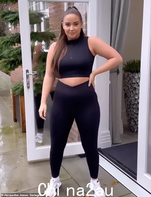 Gym bunny:Jacqueline Jossa 在分享到她的 Instagram 页面的视频中炫耀她的新运动服系列的身材,看起来令人难以置信