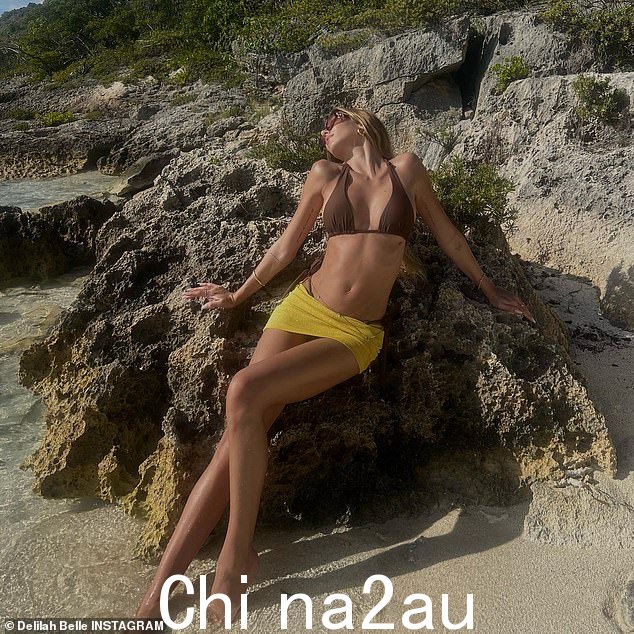 照片转储:Delilah Hamlin 周一在社交媒体上发布了一篇炙手可热的新帖子,展示了她健美的身材、在工作室的时间和她最近的着装