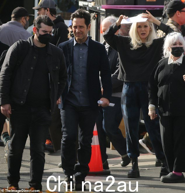 移动中:在洛杉矶拍摄了《蚁人与黄蜂女:量子狂热》的演员阵容