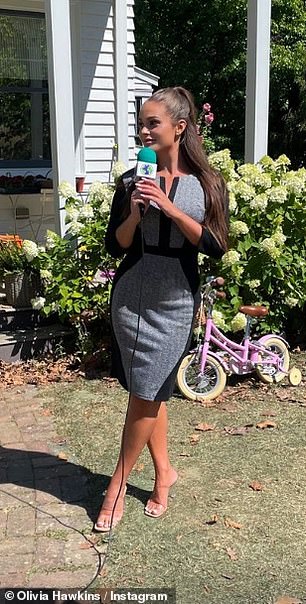真的吗? Olivia 已经拥有一系列真人秀明星伙伴,包括 Sam Faiers,甚至在温布利竞技场音乐会上担任 Charli XCX 的伴舞