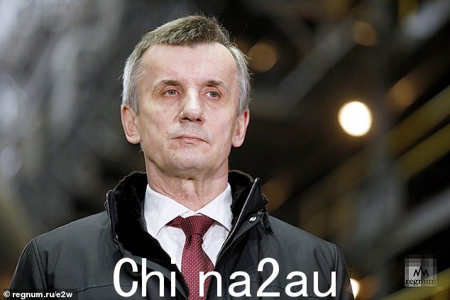Nosterov 的损失是在 65 岁的海军造船厂总干事 Alexander Buzakov(如图)“猝死”之后发生的,他负责建造配备致命口径导弹的新型潜艇