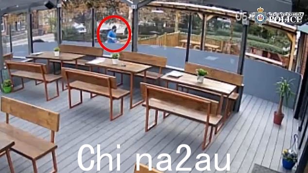 甘地被闭路电视拍到在他杀死哈琳之前几分钟潜伏在哈琳的公寓附近