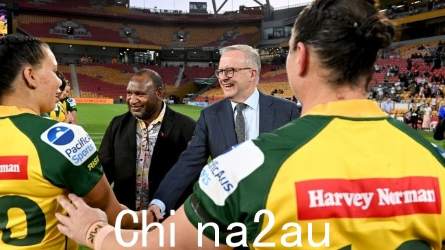 Albanese 先生和 Marape 先生(9 月合照)也将就橄榄球联赛进行讨论作为安全、经济和气候变化合作。图片:Bradley Kanaris/Getty Images