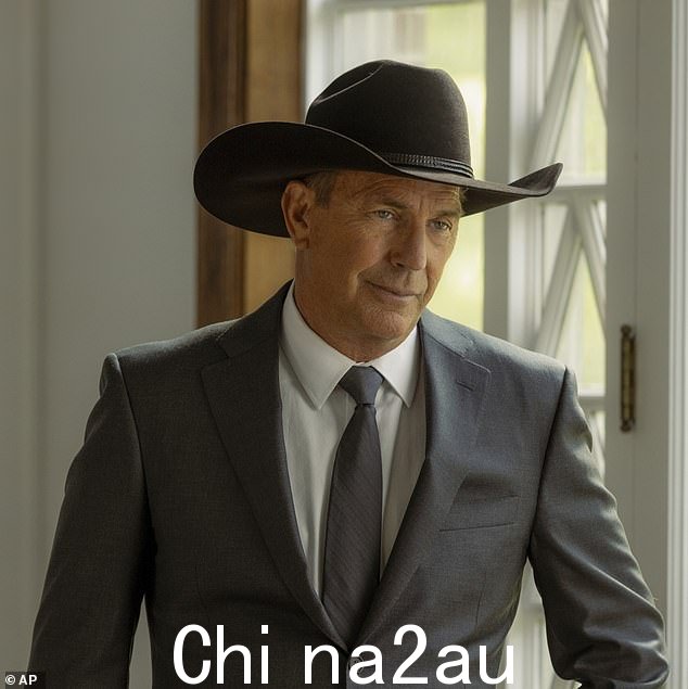 获奖者:凯文获得了最佳男演员奖,该奖项授予演员在电视剧 - 剧情片中的最佳表演奖。他在热门的派拉蒙+系列黄石公园中扮演牧场老板约翰达顿。 Costner seen in Yellowstone