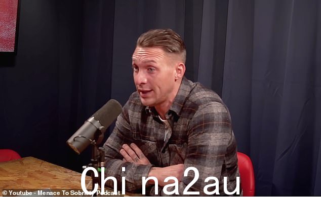 挺身而出:谈到他的父亲是家庭的支柱,柯克说他“不介意”他的毒瘾导致他的死亡:“我知道我父亲的家庭的存在就足够了'