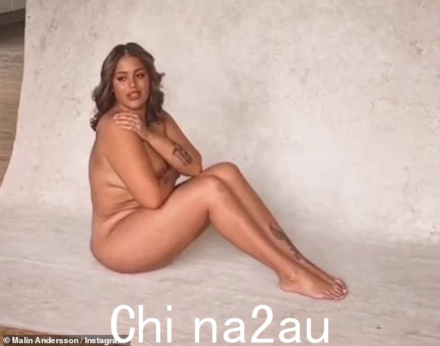 炙手可热:调高了温度,Malin 交换了位置,在米色背景前的地板上掀起了风暴