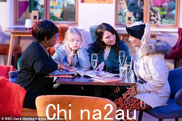 决心:但是 Lola 的女儿 Lexi 问了一些她无法回答的关于她祖母的问题,她比以往任何时候都更加坚定地找到她的妈妈