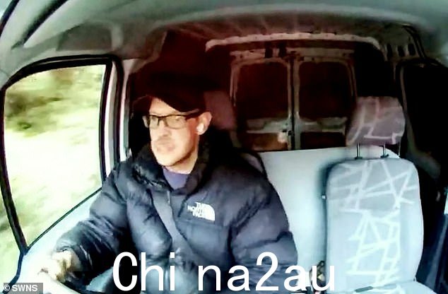 Benjamin Parry 在德文郡普利茅斯附近的 A38 支路上撞上大卫克劳福德的川崎摩托车的后部