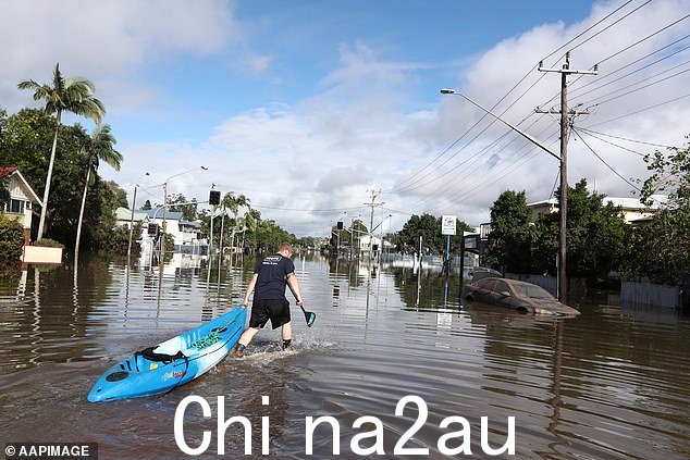 气象局预测,星期六和星期日,阳光州卡德威尔和卡米拉之间 630 公里的海岸线将有 300 毫米的降雨