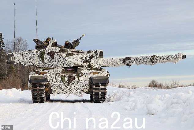 乌克兰语泽伦斯基总统在英国确认将向基辅提供挑战者 2 坦克(如图)后对英国表示感谢