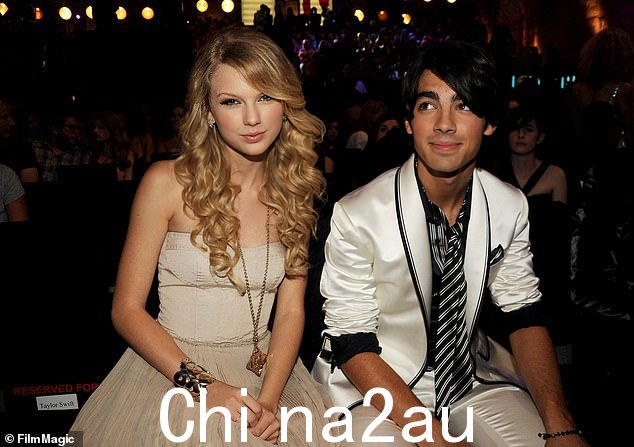 痛苦的分手:Taylor 和 Joe 在 2008 年只约会了三个月,但他们的分手非常混乱