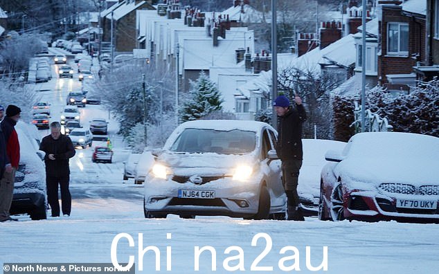 Northumberland 的驾车者周一应对困难条件,因为寒流带来了冰雪,席卷全国